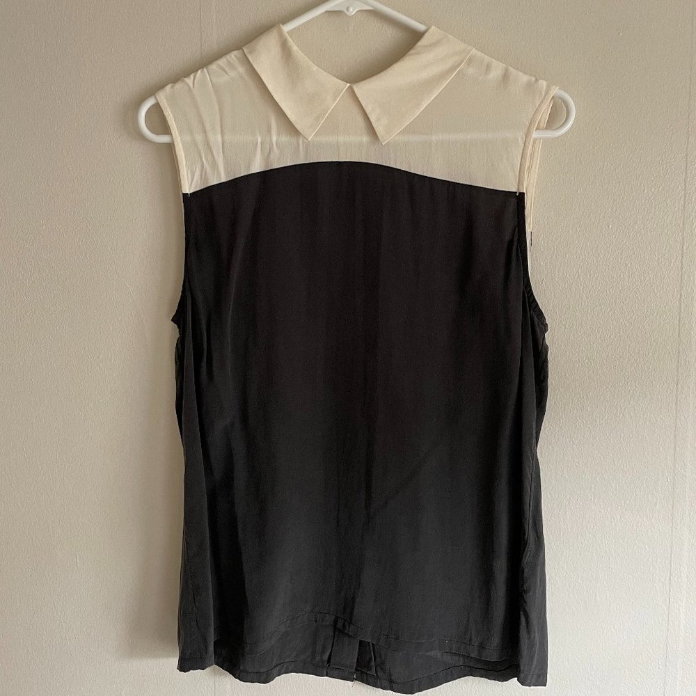 Equipment Femme Black and White Silk Collared Tank